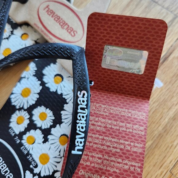 Havaianas Womens Shoes NWT Size 7/8 Slim Daisy White, Black Floral - Picture 3 of 5